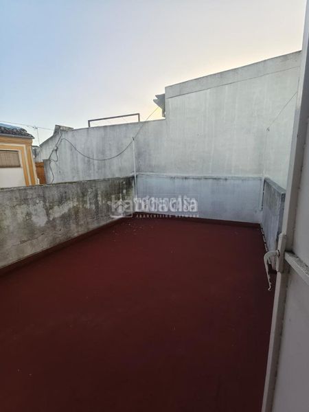 Foto 5076fd19-228c-4d75-8489-fabb1ae1815c. Casa aparellada a Montilla
