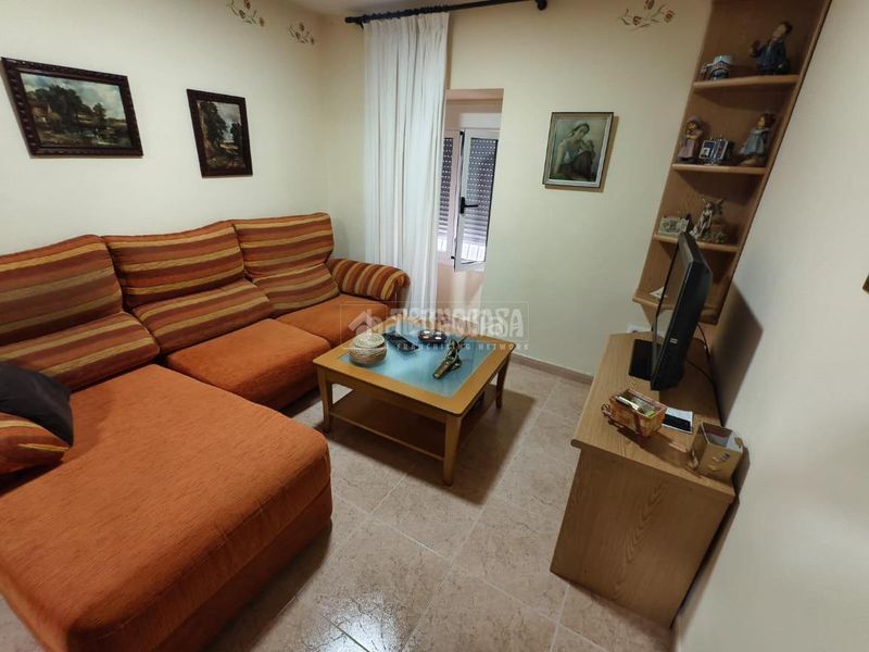 Foto 737760dd-da37-4156-8119-575bcb69935e. Casa aparellada a Montilla