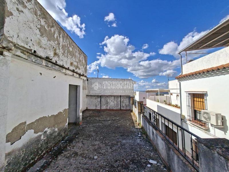 Foto c97c71ed-57fb-430d-ab6d-33f52488906a. Casa a Montilla