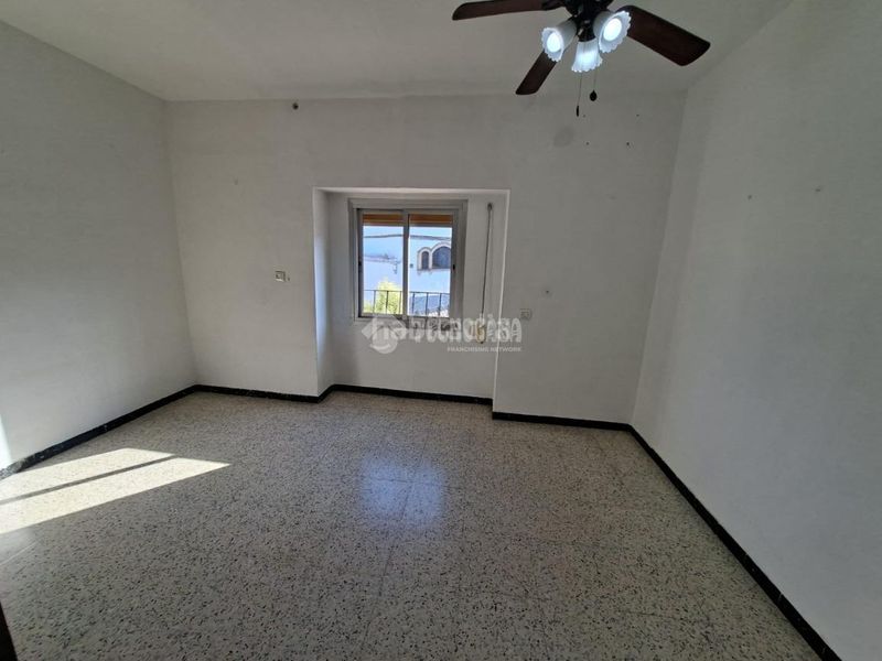 Foto f0c808c1-b253-410c-96bf-ca743a388fdf. Casa a Montilla