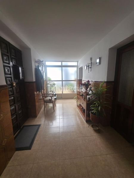 Foto 10c98fdc-d8a2-4c81-b0b3-f9b303ad5bd3. Casa amb aparcament a Montilla