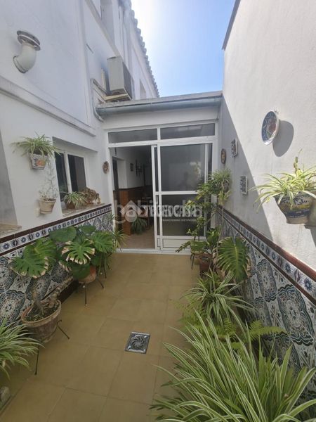 Foto ac4096e2-493d-458f-a635-18c7eafd1e43. Casa amb aparcament a Montilla