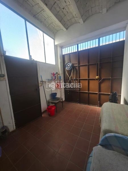 Foto b21c223c-72ac-4ddd-a2fb-a7928314249c. Casa amb aparcament a Montilla