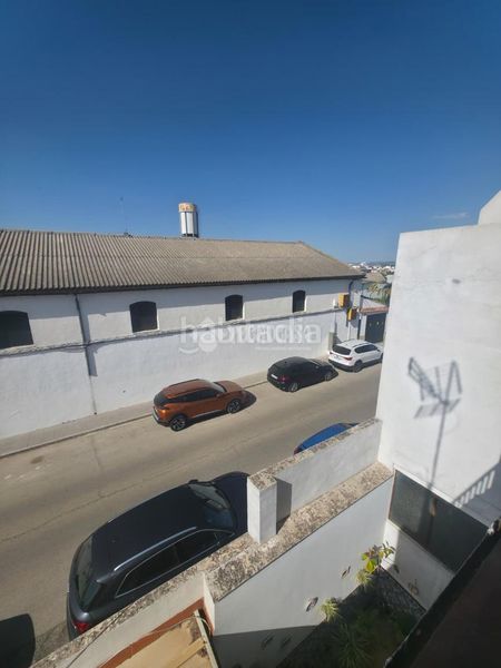 Foto beeac3dc-c4cf-4b24-b14c-745e8f2dac08. Casa amb aparcament a Montilla