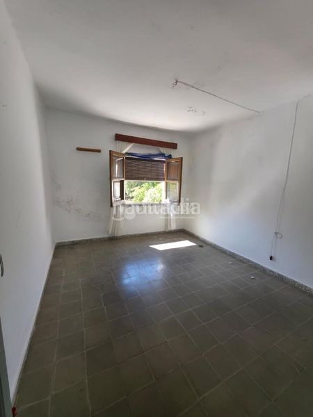 Foto 586c2890-ea47-422b-bdd8-b0493a12aa0a. Casa  en venta en Montilla