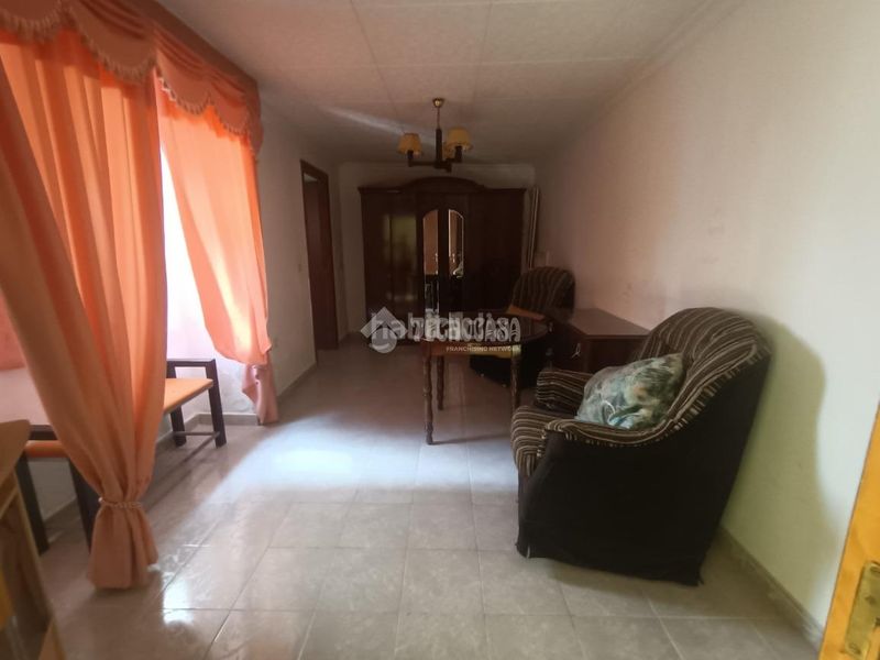 Foto b436d7f2-ab9d-4ed2-b882-1d5a4fca084a. Casa a Montilla