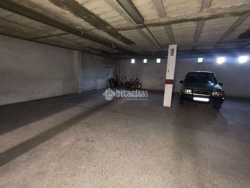 Foto 2b625dbb-2421-478a-8362-f370d4a7fc61. Posto auto in Montilla