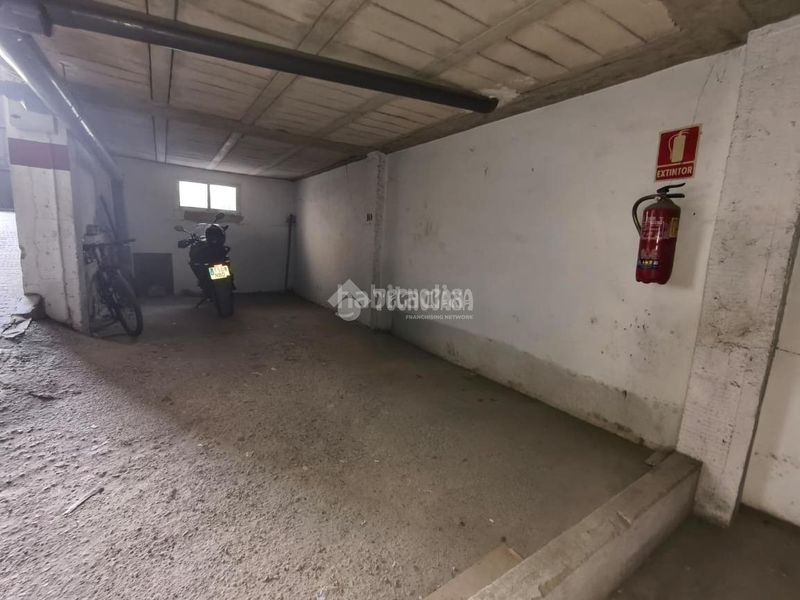 Foto 689ef0af-451f-4060-818e-a6aa17f65106. Posto auto in Montilla