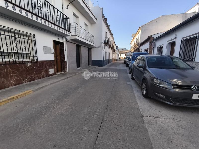 Foto e625a0ff-541a-4116-a54f-58bfd079fb9d. Posto auto in Montilla