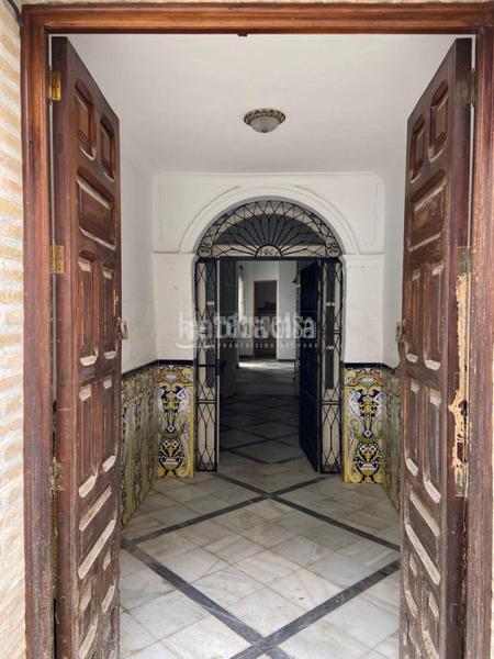 Foto 8c2ebe3f-e656-4216-837a-790105a05c21. Casa pareada casa en venta en Centro Utrera