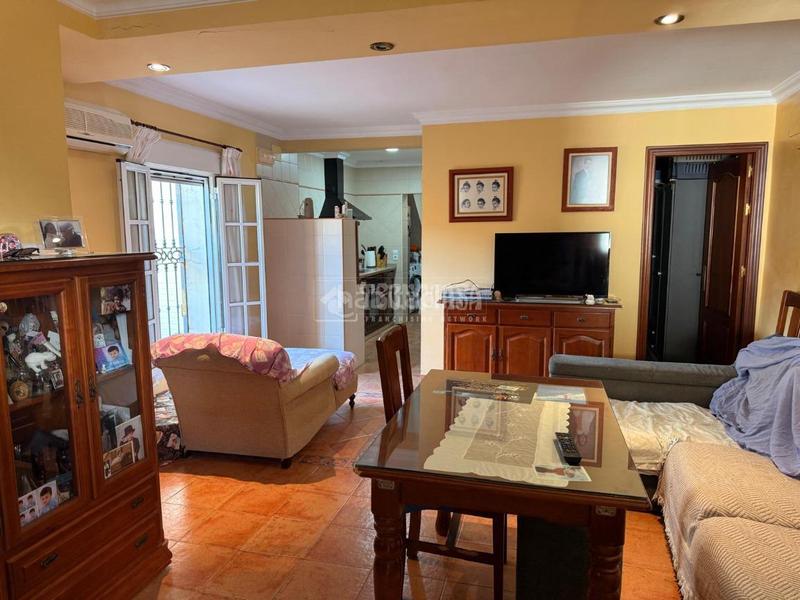 Foto 78490f8e-9433-43e9-a967-deb066612f1a. Maison jumelée dans Torre Cruz - Los Molinos Utrera