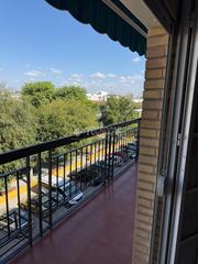 Flat in Torre Cruz - Los Molinos. Piso en venta en utrera