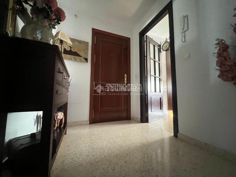 Foto 26245863-77fe-4000-85c5-53393611da70. Pis amb calefacció a Las Torres - Constelaciones Utrera