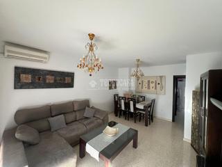 Pis a Las Torres - Constelaciones. Piso en venta en utrera