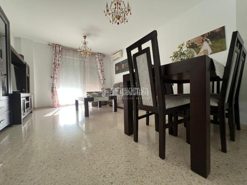 Foto ebd2d024-a490-4a94-aaaa-cdcf985b6ad5. Pis amb calefacció a Las Torres - Constelaciones Utrera