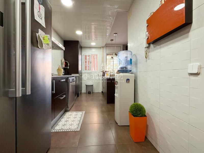 Foto 19eb41bf-458d-4975-9730-010025a2b9c2. Casa pareada casa en venta en Marianao Sant Boi de Llobregat