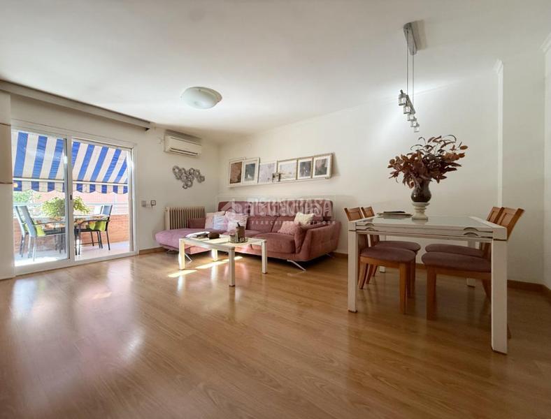 Foto fd5ab79f-1664-4967-81e4-6616d8113c7c. Casa pareada casa en venta en Marianao Sant Boi de Llobregat