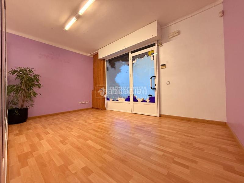 Foto a6d48cc9-24e1-4c04-8ec9-60aab8f5ae32. Geschäftsraum in Marianao Sant Boi de Llobregat