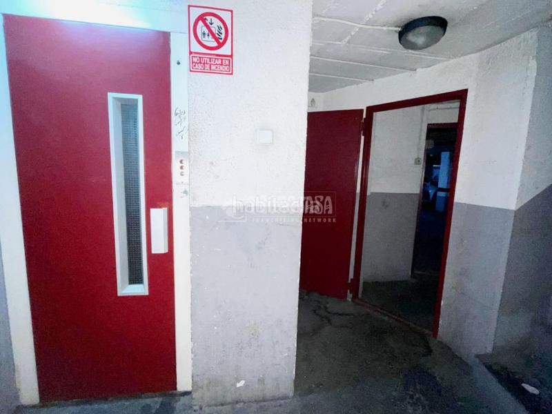 Foto a32c1de2-d71e-4ab8-a96b-c2a2a43f3cf3. Autoparkplatz in Marianao Sant Boi de Llobregat