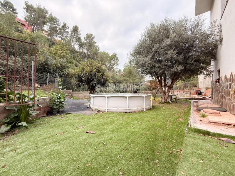 Foto 4440e1fa-b803-4083-bdd2-2a684a8a8ea4. Casa con parcheggio in Cervelló