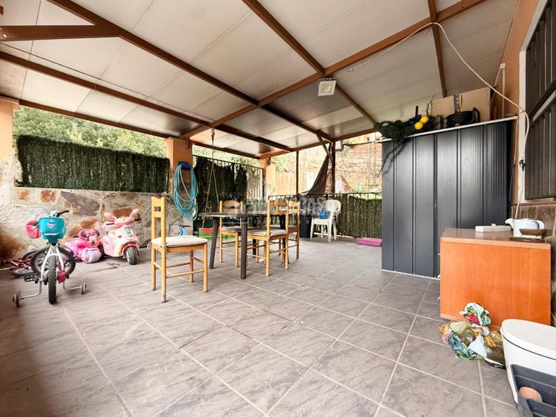 Foto 51bc6c36-e025-4557-a1a9-8541f6cd8dff. Casa con parcheggio in Cervelló