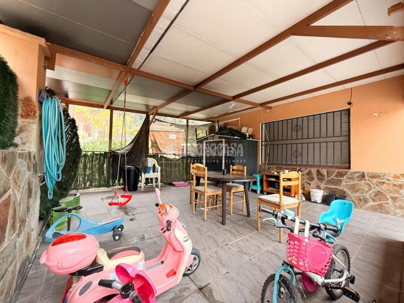 Foto 52e069ed-7435-41a0-965b-77e8828d3ed7. Casa con parcheggio in Cervelló