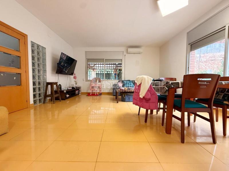 Foto c978a2d7-6e80-49b3-9553-dd82b42537ba. Casa con parcheggio in Cervelló