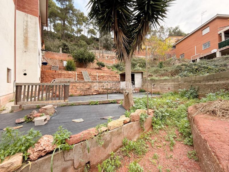 Foto dfa53199-9e91-4f9f-9e37-dadead8ada43. Casa con parcheggio in Cervelló