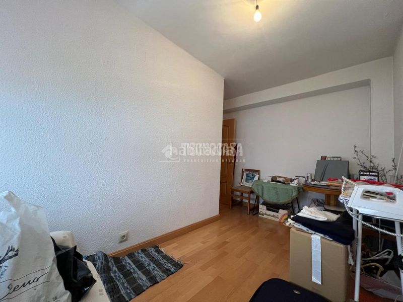 Foto 2abb5d6c-03e9-465a-b1fd-7e018cfc3a32. Pis amb calefacció aparcament a Las Delicias Zaragoza