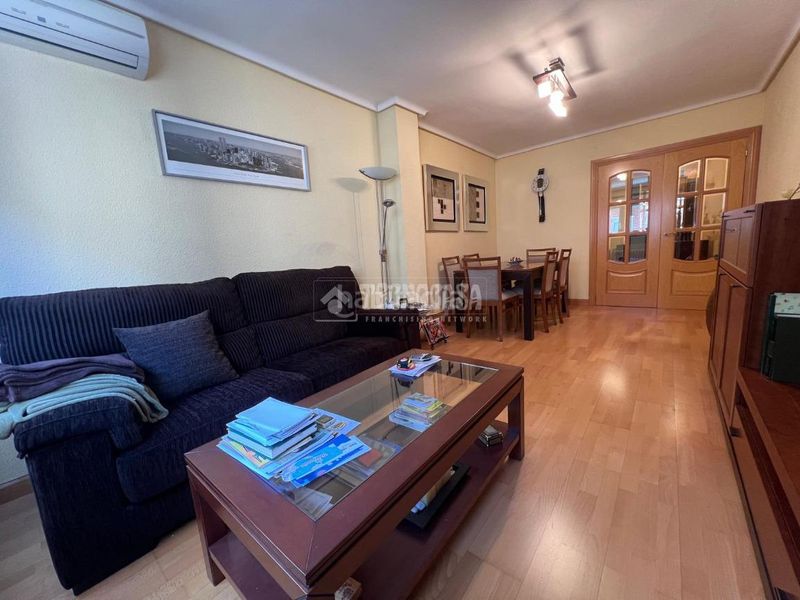 Foto 6a1da330-6adb-4f0b-a1d2-545222cea2e7. Pis amb calefacció aparcament a Las Delicias Zaragoza