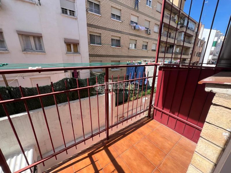 Foto 8e3fcd1b-7f1d-4653-8cfc-c4160a7e0163. Pis amb calefacció aparcament a Las Delicias Zaragoza