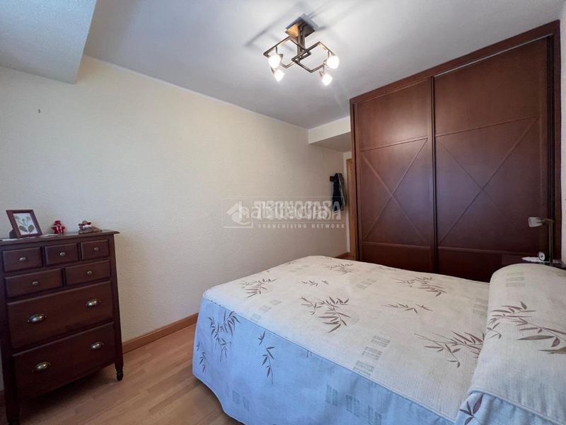 Foto dbee63b9-163b-4be1-a9bf-51f2ce1bbb5e. Pis amb calefacció aparcament a Las Delicias Zaragoza