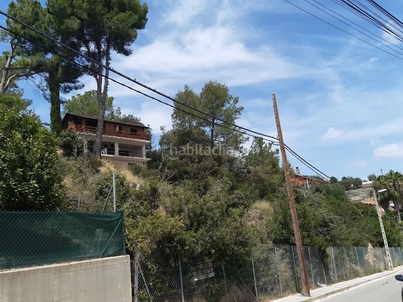 Foto c76f7f4a-3430-450b-a880-d328c5d57136. Terreny residencial a La Serreta Rubí