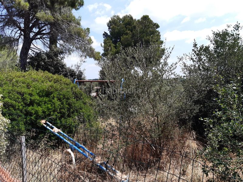 Foto d0f71701-0881-49c6-b2fb-96752ef52a2a. Terreny residencial a La Serreta Rubí