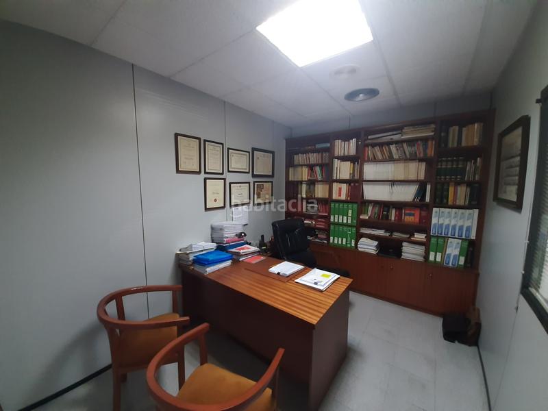 Foto 561a15ee-7eb4-44f8-bb75-bc0e1d51ee66. Lloguer local comercial a Centre Rubí