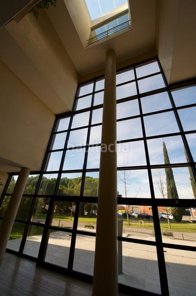 Foto 0e861dde-9cac-4090-b79d-b0b46e9fae93. Lloguer oficina amb calefacció aparcament a Can Roses Rubí