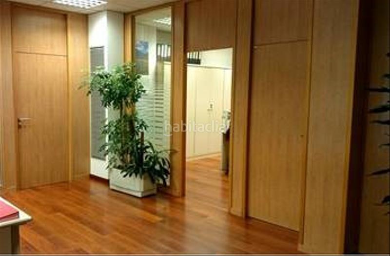 Foto 9e1c29d0-5dcc-436c-9c00-f89c2fa983a7. Rent office space with heating parking in Can Roses Rubí