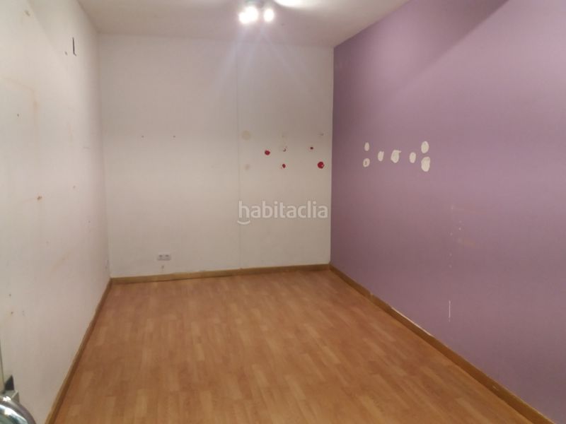 Foto c86b5bcf-c60a-4a7b-842e-12827ffb2321. Local comercial a Centre Rubí