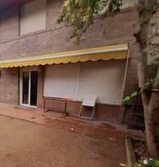 Casa adossada a Arxiu
