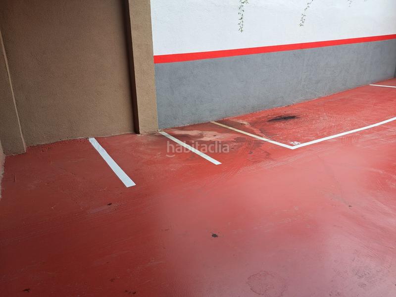 Foto 2b044e2e-71f9-4e98-bd3f-be41e8fc3592. Parking coche aparcamiento en Centre Rubí