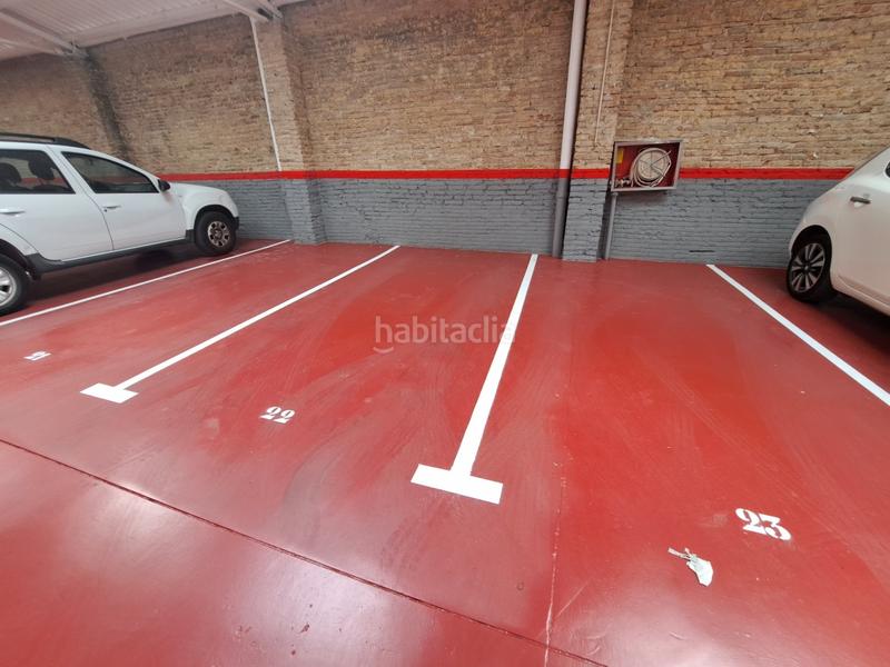 Foto 3a1761b9-d4a7-4e1d-89e5-40fe543dd9ed. Parking coche aparcamiento en Centre Rubí