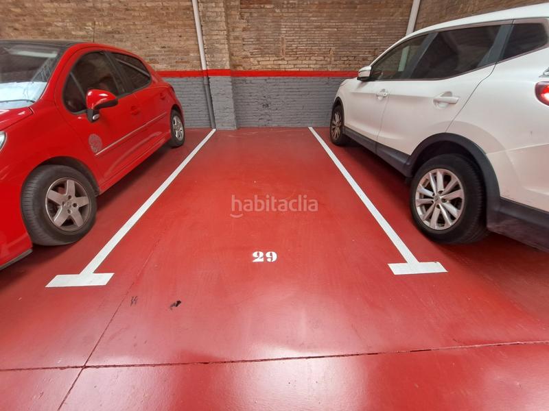 Foto c3def757-3b81-40e0-907f-80018ff00e25. Parking coche aparcamiento en Centre Rubí