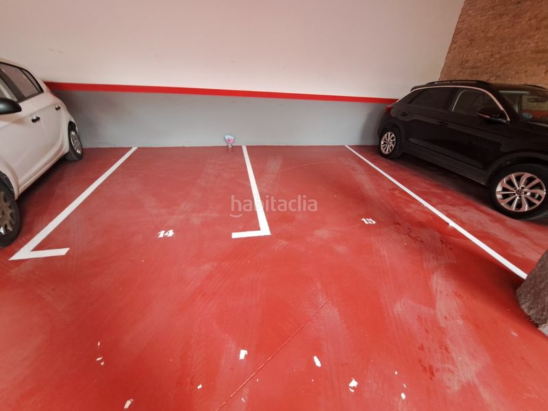 Foto 087611e2-e96a-4e19-a905-726c48759b72. Aparcament cotxe a Centre Rubí
