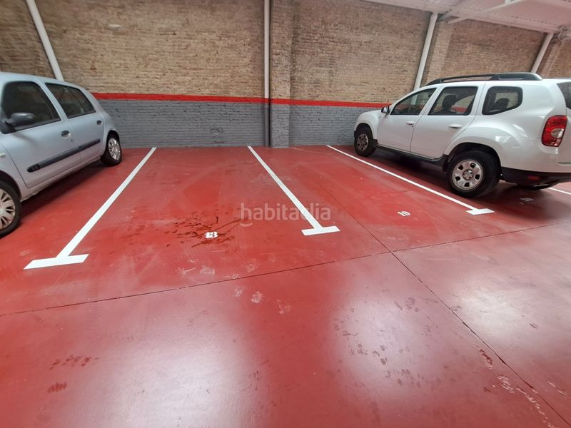 Foto 50ac348a-e6b0-43d2-b78a-2352113e4b01. Aparcament cotxe a Centre Rubí