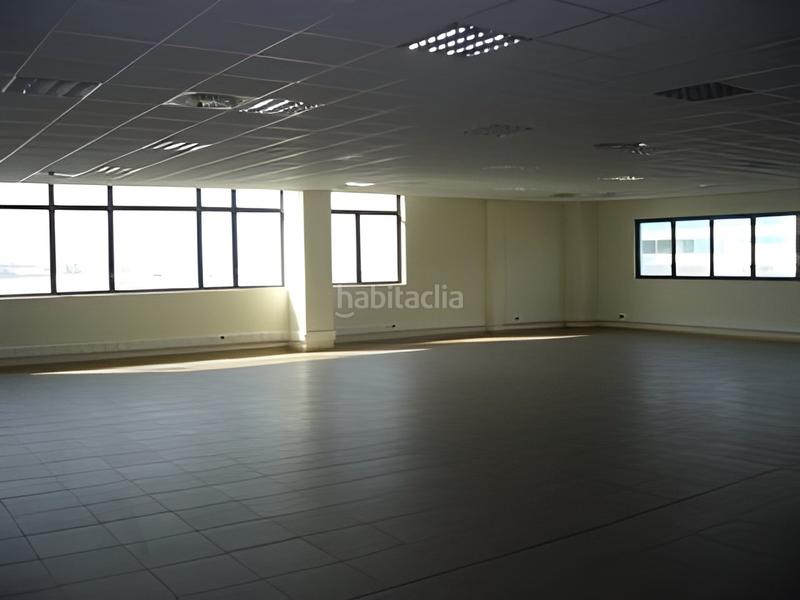 Foto fa449c8d-0a5f-4e98-b18a-10872e5ef04e. Location bureau dans Zona Nord Rubí