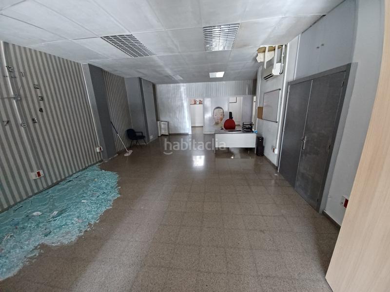 Foto 76d12113-6ff6-453e-a720-383e472ae7d4. Local comercial local en Mercat Rubí