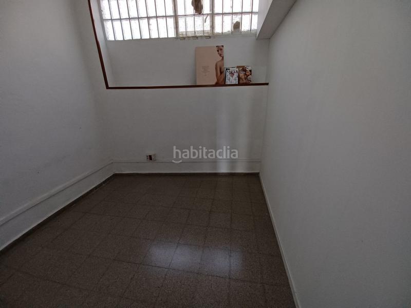 Foto bba88d20-f8dc-439d-8d4d-f6efe3bd6808. Local comercial local en Mercat Rubí