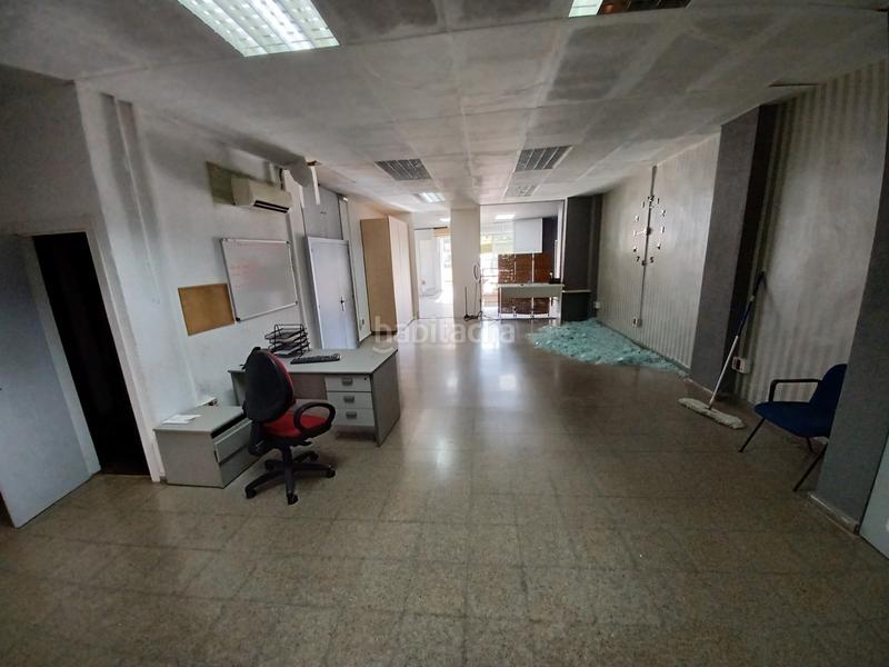 Foto d2c1112c-2415-4bb4-9aa6-47d1b14e8ea1. Local comercial local en Mercat Rubí