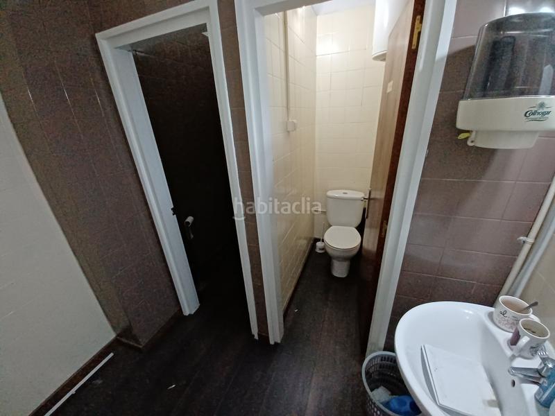 Foto fbb71544-dc27-42f5-90d1-911c42834360. Local comercial local en Mercat Rubí