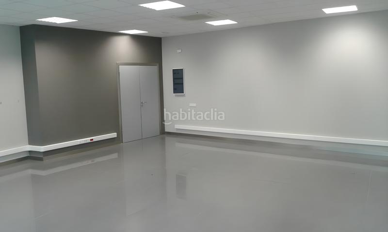 Foto 7097a68e-4b95-4004-897f-af2469e9a79b. Miete büro mit heizung parking in Zona Nord Rubí